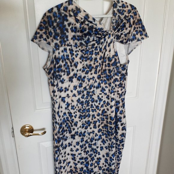 Leopard Print Cap Sleeve Bodycon Dress - Picture 1 of 3